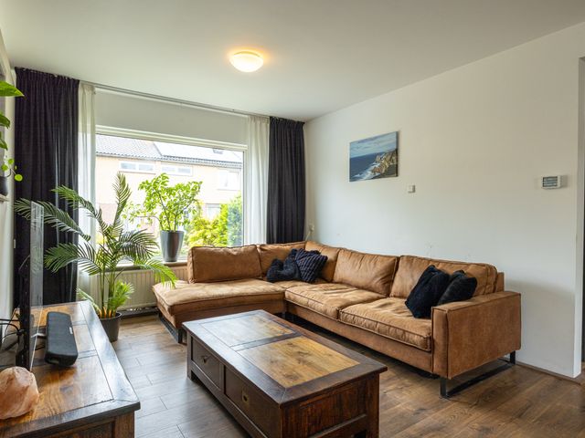 Velgraafweg 14, Holtum