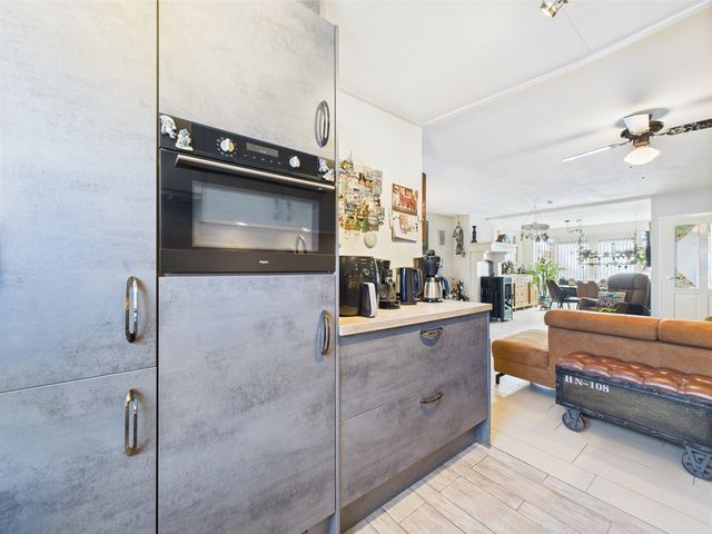 Drakenberg 17, Roosendaal