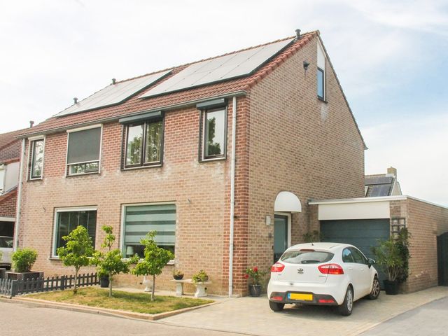 Churchillhof 10, Kloosterzande