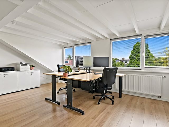 Warande 33, Maasland