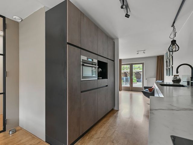 Weidehommel 18, Krommenie