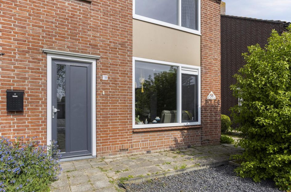 Steenweg 18