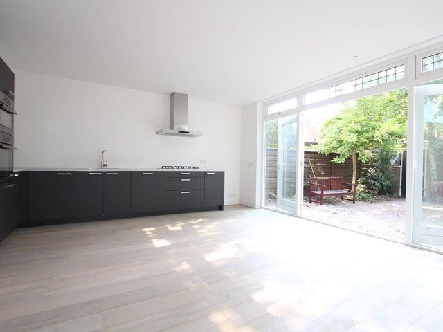Jonkheer H.A. van Karnebeeklaan 32, Amstelveen