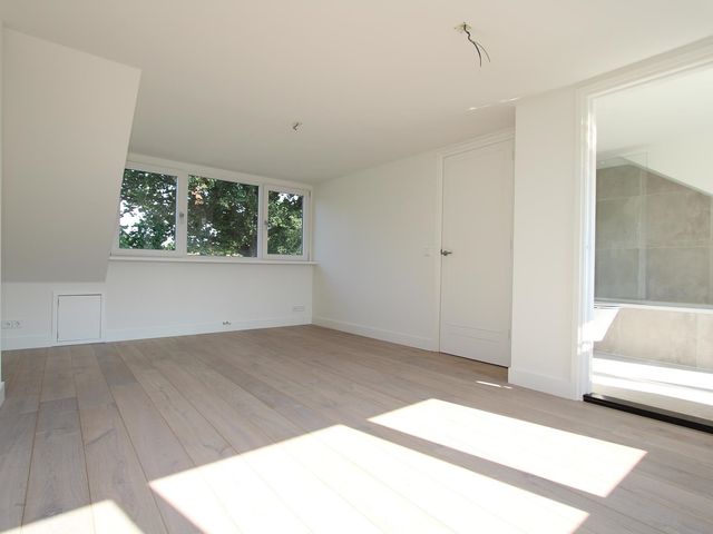 Jonkheer H.A. van Karnebeeklaan 32, Amstelveen