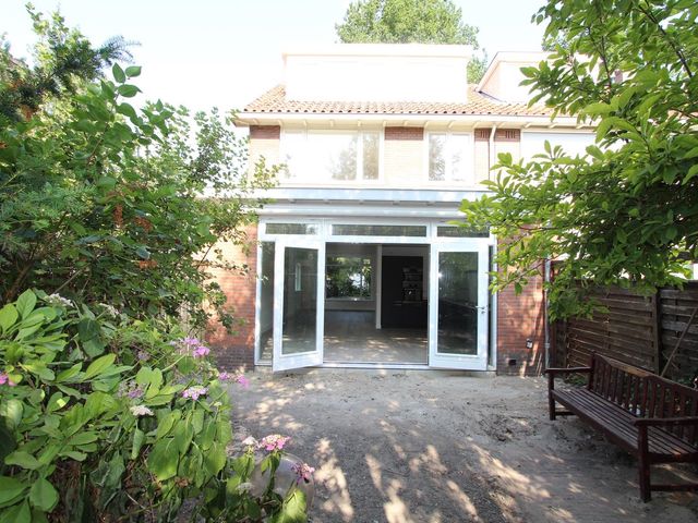 Jonkheer H.A. van Karnebeeklaan 32, Amstelveen