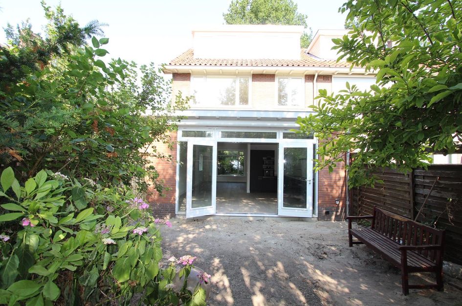 Jonkheer H.A. van Karnebeeklaan 32