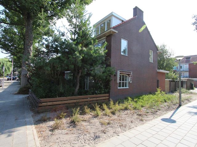 Jonkheer H.A. van Karnebeeklaan 32, Amstelveen