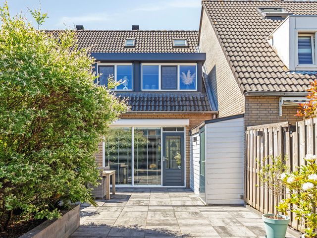 Tulpstraat 23, 's-Gravendeel