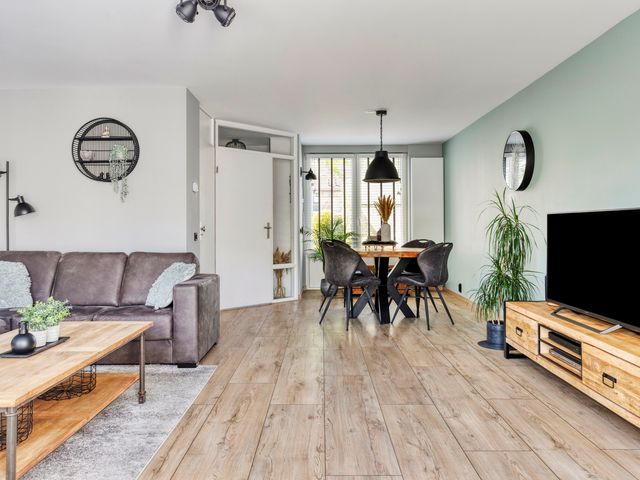 Tulpstraat 23, 's-Gravendeel