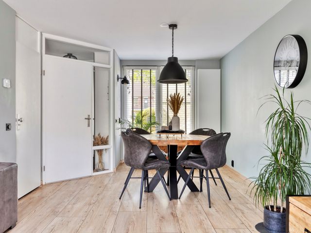 Tulpstraat 23, 's-Gravendeel