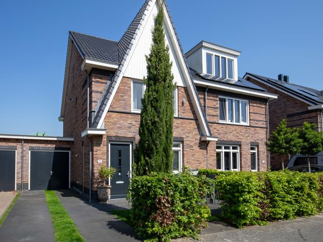Lisdoddestraat 32, Kudelstaart