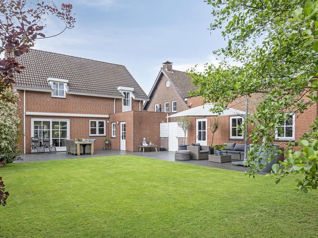 Strausslaan 22, Heesch