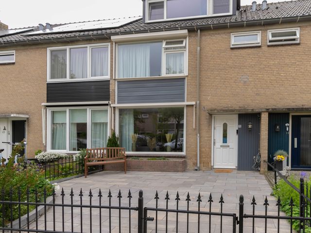 Koraalstraat 15, Leiden