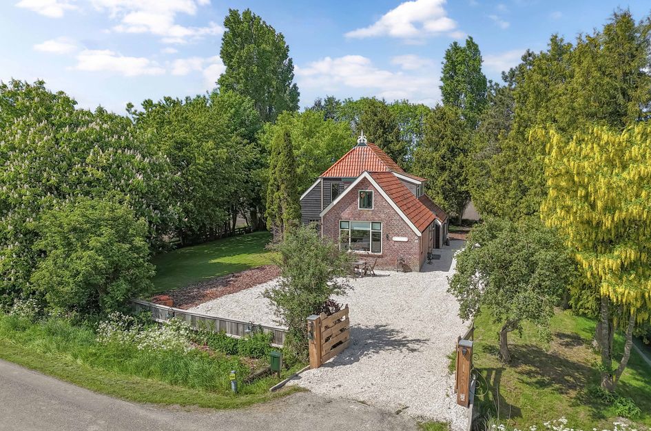 Middenweg 156