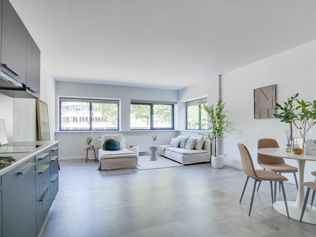 Huizermaatweg 302, Huizen