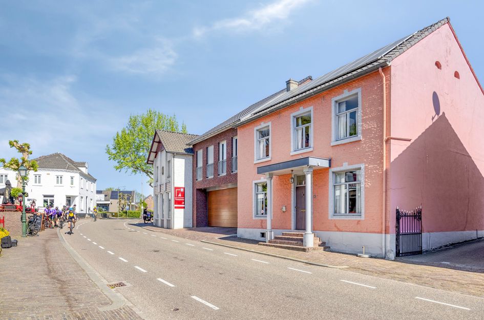 Dorpsstraat 18