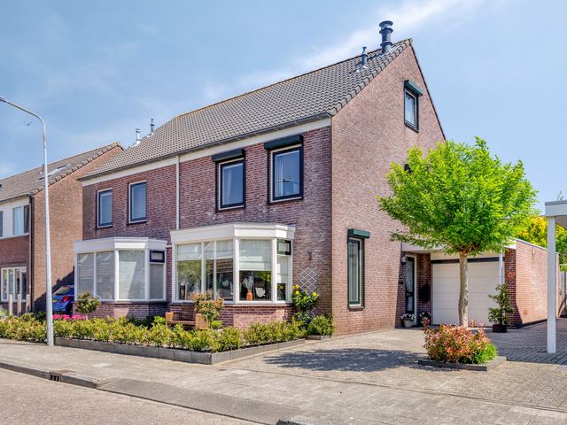 Saturnuslaan 58, Oude-Tonge