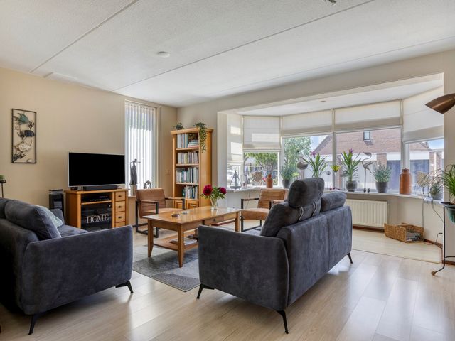 Saturnuslaan 58, Oude-Tonge