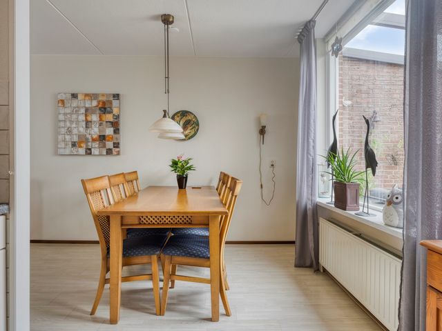 Saturnuslaan 58, Oude-Tonge
