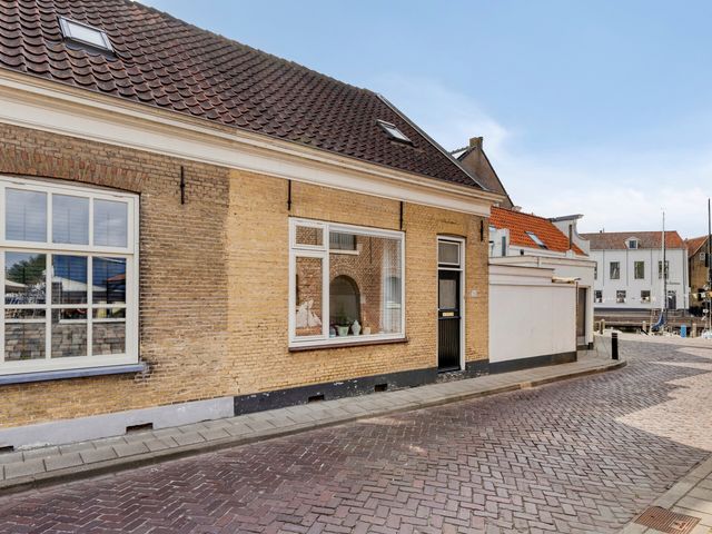 Spuistraat 30, Middelharnis