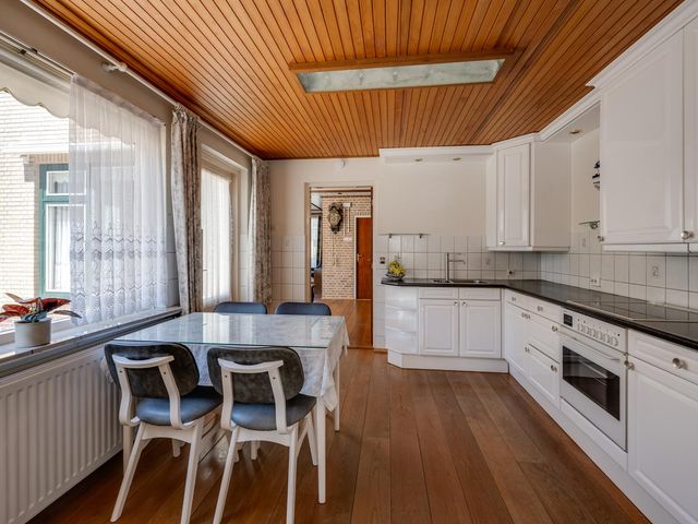 Jan Vermeerstraat 12, Rucphen