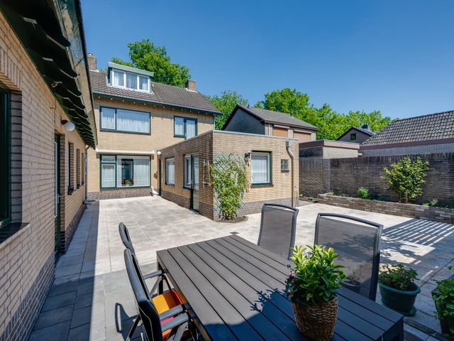 Jan Vermeerstraat 12, Rucphen