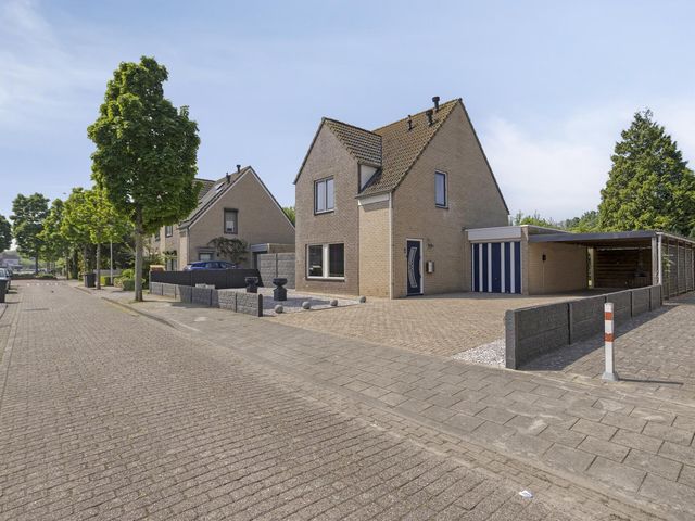 Steeland 20, Westdorpe