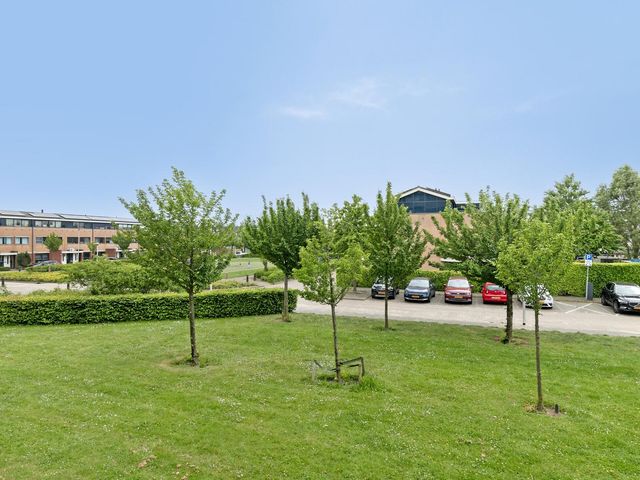 Serenadelaan 103, Barendrecht
