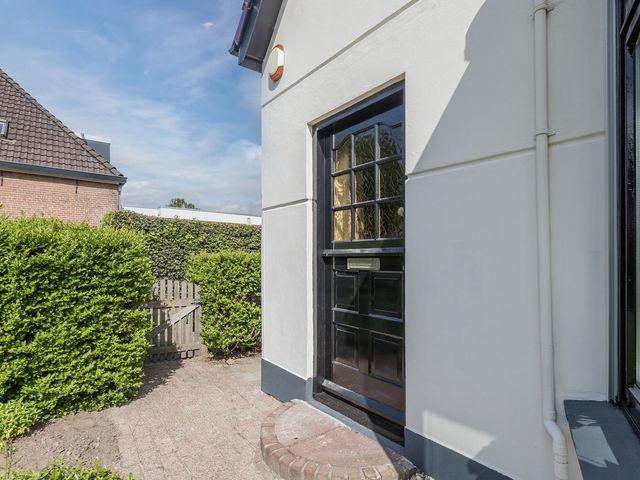 De Vos van Steenwijklaan 13, Hoogeveen