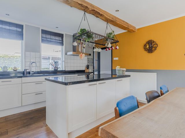 De Vos van Steenwijklaan 13, Hoogeveen