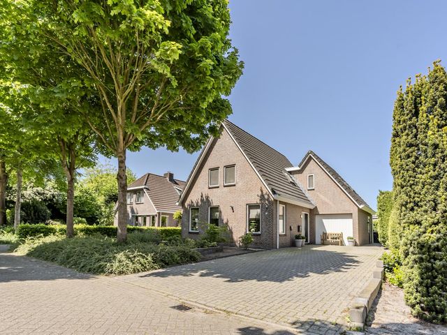 Jacob Katsstraat 11, Alteveer