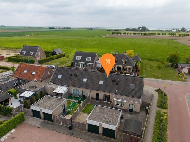 Dokter Bernhardistraat 16, Stavenisse