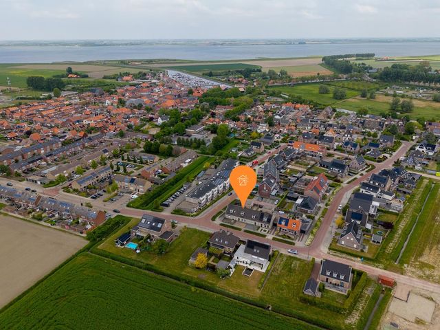 Dokter Bernhardistraat 16, Stavenisse
