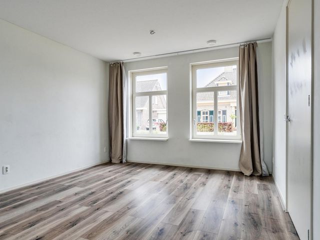 Dokter Bernhardistraat 16, Stavenisse