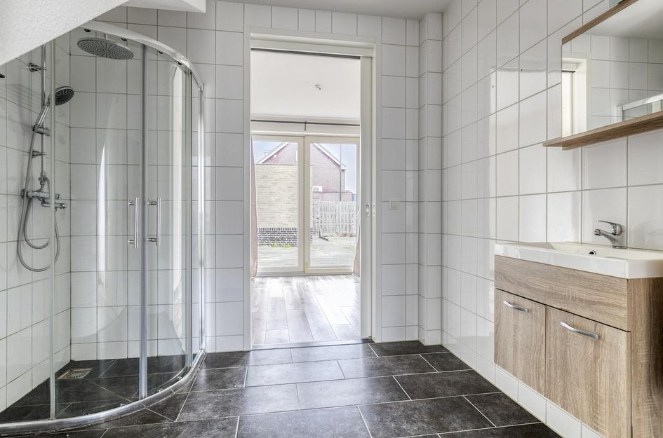 Dokter Bernhardistraat 16