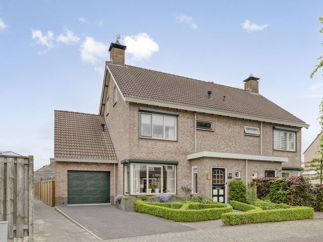 Meanderlaan 210, Tholen