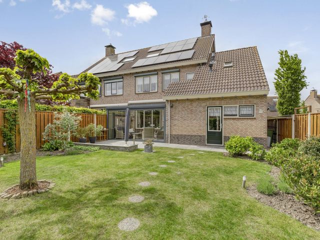 Meanderlaan 210, Tholen