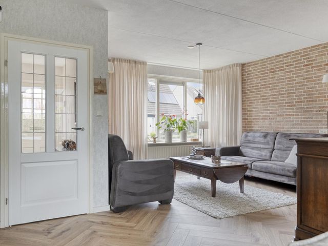 Meanderlaan 210, Tholen