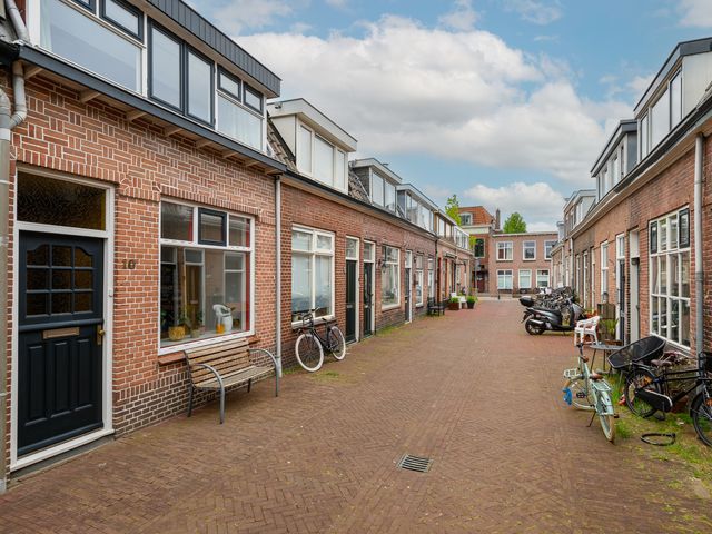 Bloemstraat 10, Leiden
