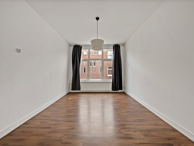 Rhododendronstraat 147, 'S-Gravenhage