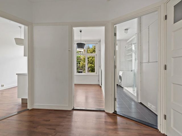Rhododendronstraat 147, 'S-Gravenhage