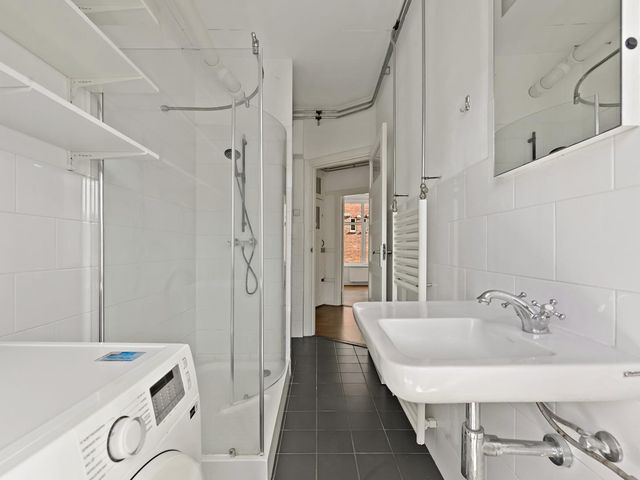 Rhododendronstraat 147, 'S-Gravenhage