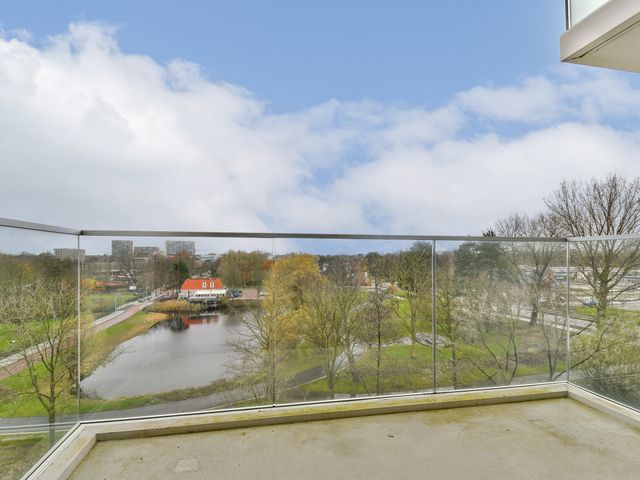Bridgemankade 106, Hoofddorp