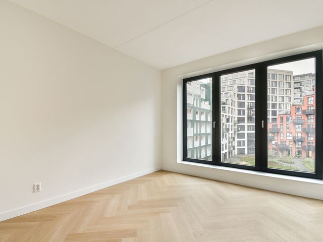 Bridgemankade 106, Hoofddorp