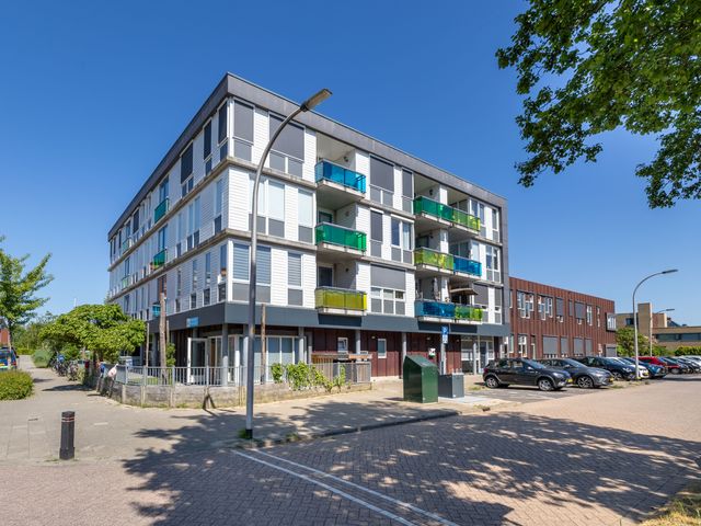Ter Lips 23, Voorschoten