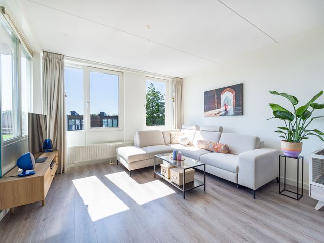 Ter Lips 23, Voorschoten