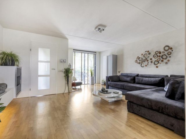 Randmeerstraat 112, Lisse