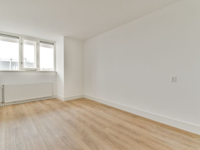 Polderplein 87, Hoofddorp