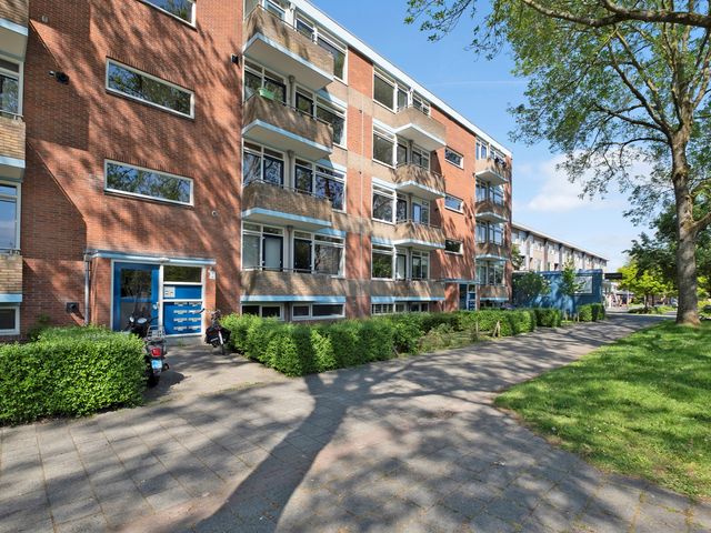 Van Lenneplaan 25, Groningen