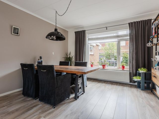 Schoolstraat 9, Vogelwaarde